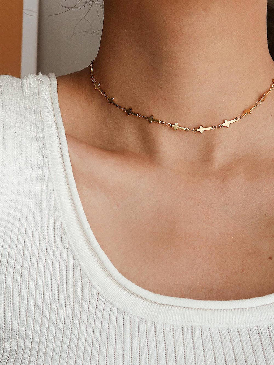 Dilara 18K Gold Non-Tarnish Cross Choker – Magnolia & Fig