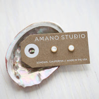 5mm Mother of Pearl Studs