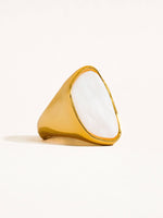 Calypso 18k Gold Natural Shell Statement Ring