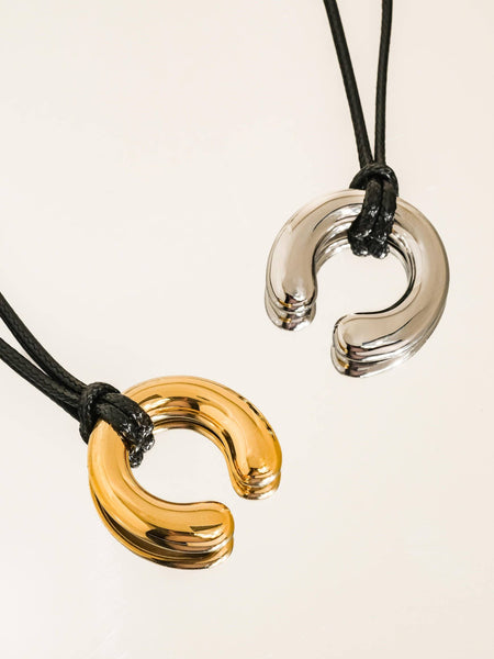 Valeska 18K Gold Non-Tarnish Horseshoe Sweater Necklace